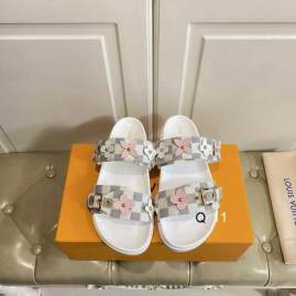 Picture of Louis Vuitton Slippers _SKULVsz35-40Y0506416